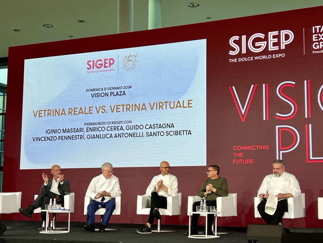 Vetrina reale o vetrina virtuale? Il dibattito a Sigep 2024